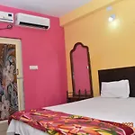 Hotel Kk Puri Near Sea Side